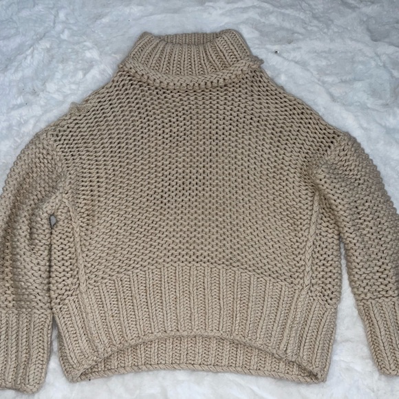 Free people very stylish sweater - Picture 2 of 3